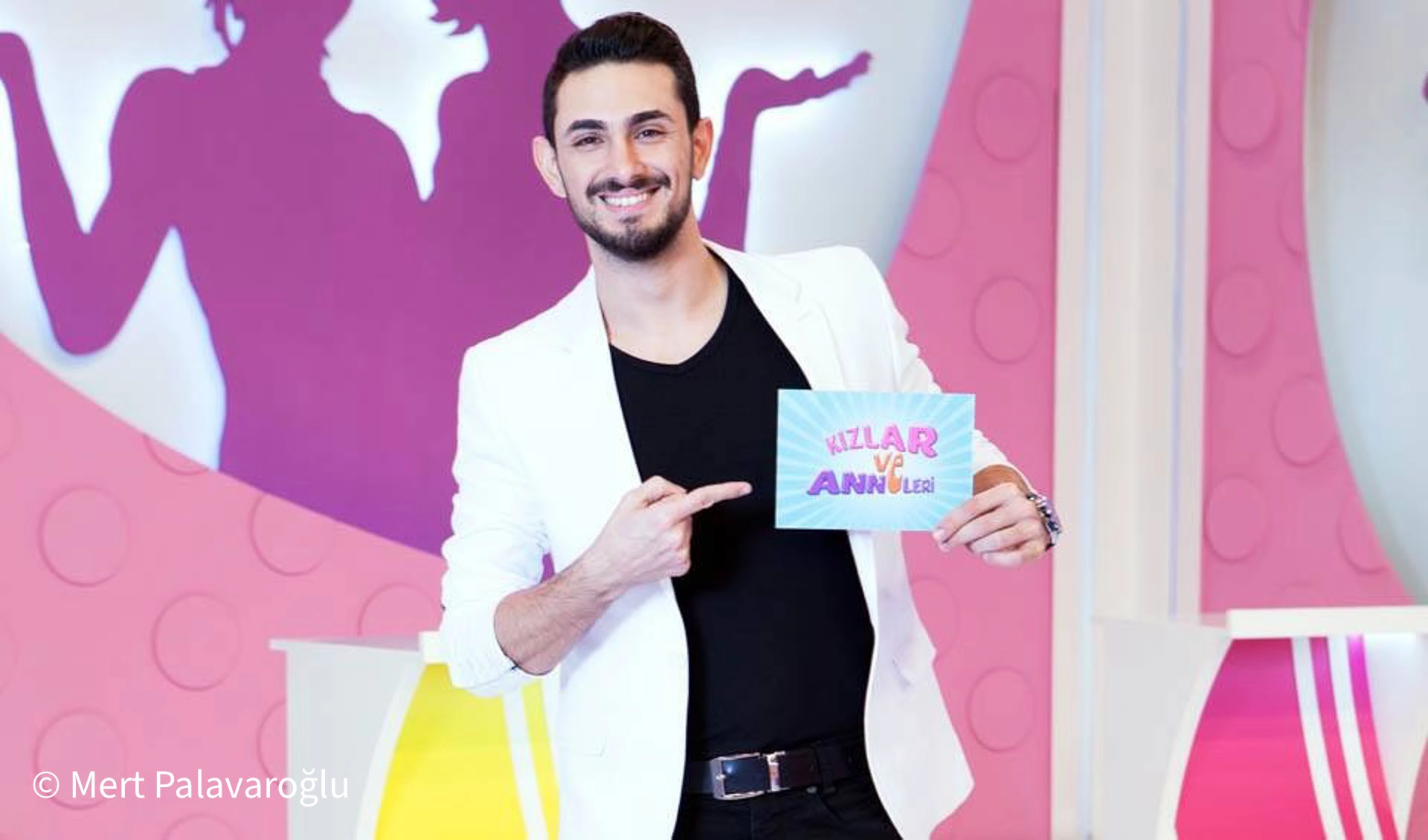 Mert Palavaroğlu Sahne 19 — Kurumsal Etkinlik Sunucusu, Showman