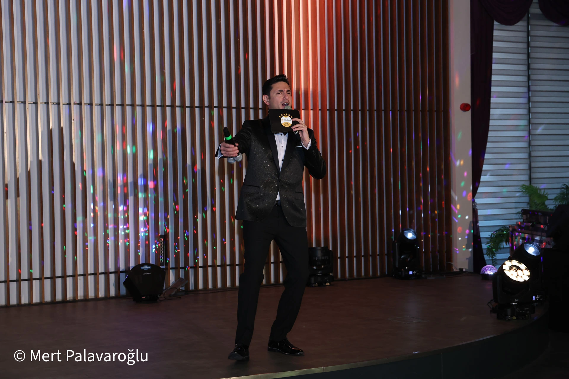 Mert Palavaroğlu Sahne 26 — Kurumsal Etkinlik Sunucusu, Showman